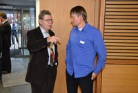 LAG-Präsident Müller im Gespräch mit dem Leiter der Ehrenamtbörse im LK NH, Martin Lang