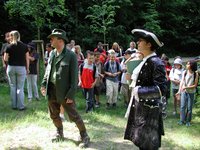 Wir_wandern_durch_den_Karlsberg-Wald